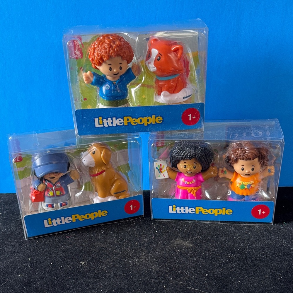 Kids Toy Set - Multicolor-Little People set a three